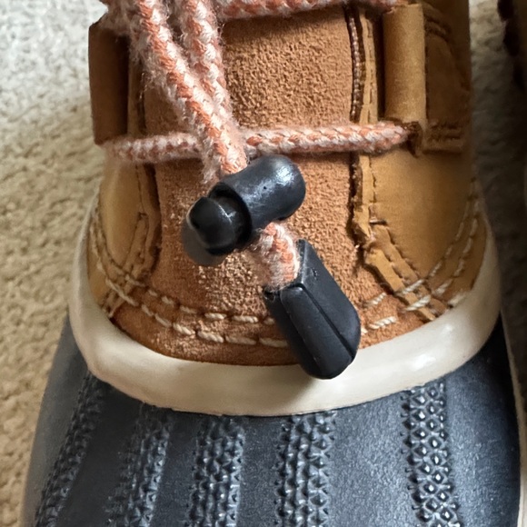 Sorel Youth Classic Out N About Brown and Black Outdoor Boots. Size 3 (big girl) - Picture 5 of 9